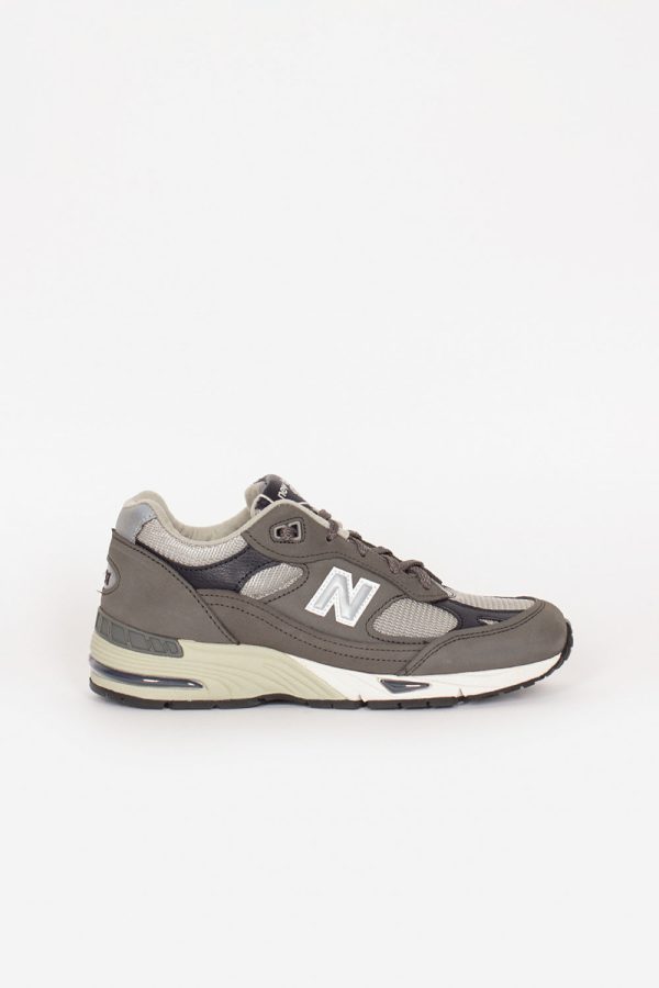 W991GNS Sneaker Castlerock Grey Navy Supply